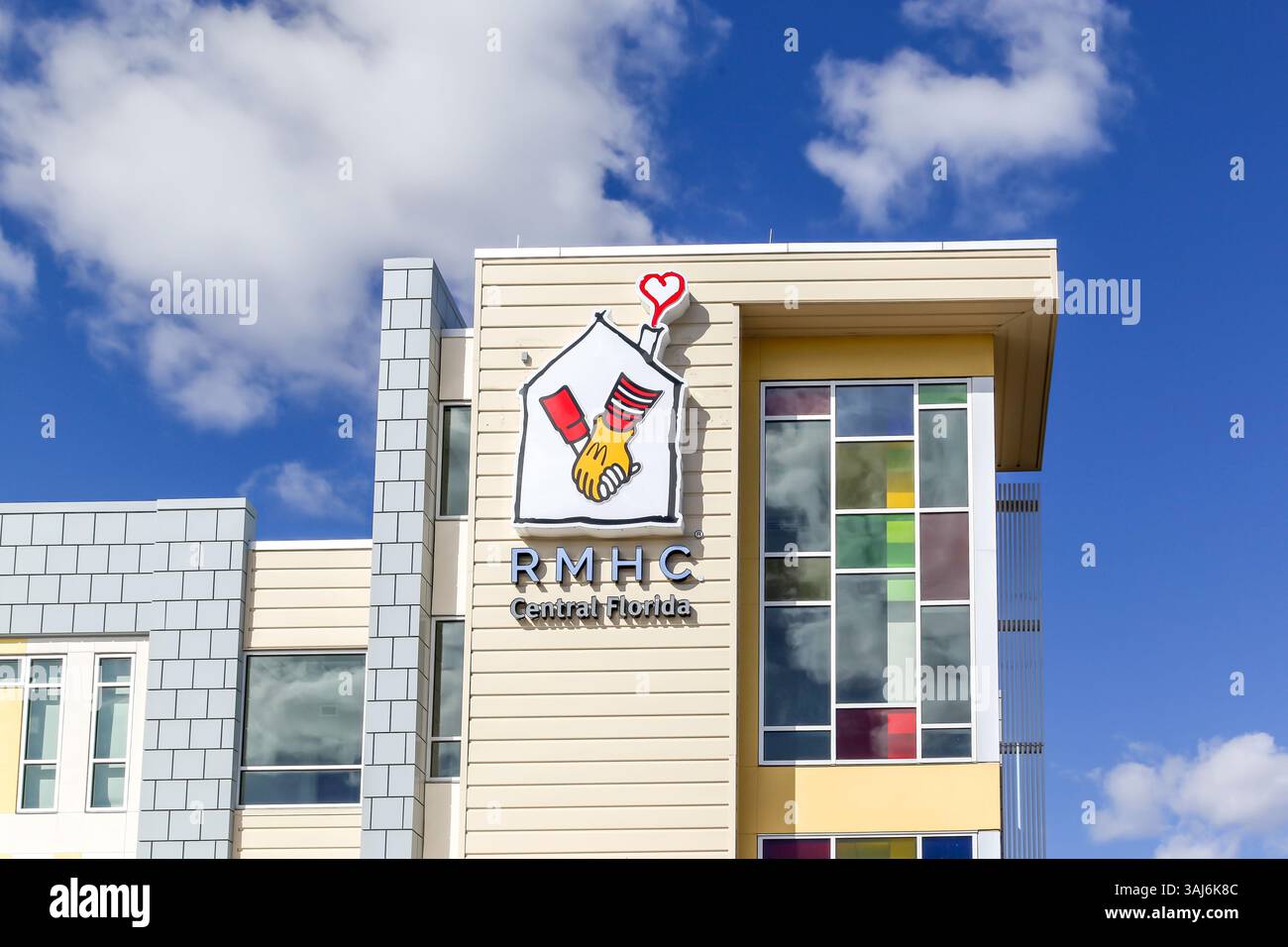 Ronald Mcdonald's House Charities ライトサイン Ronald mcdonald house sign hi-res stock photography and images - Alamy