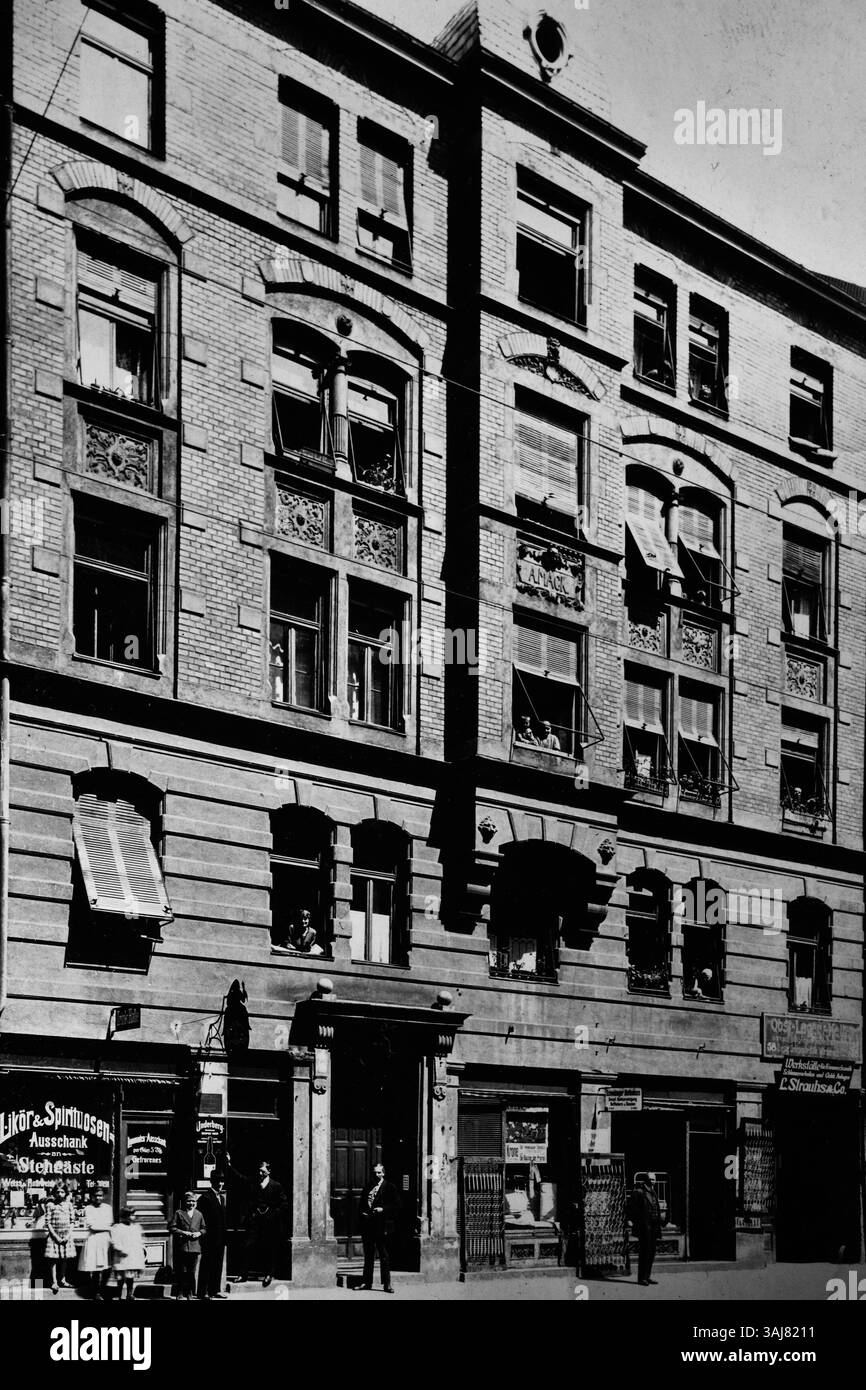 1915 urban landscape Black and White Stock Photos Images Alamy