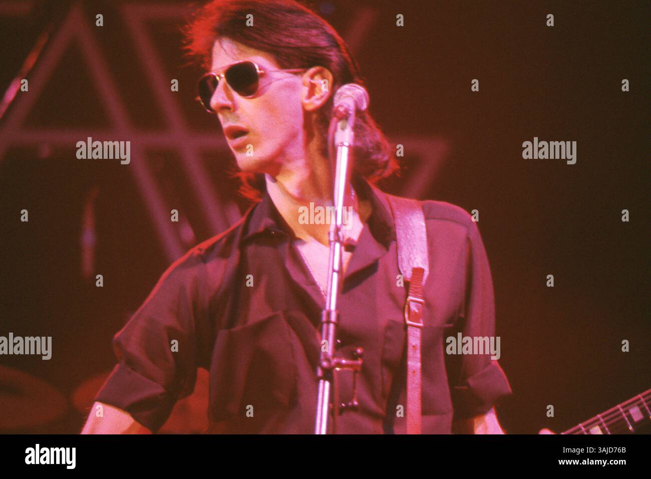 リック・オケイセック直筆サイン入り超大型写真…Ric Ocasek 【公式通販】