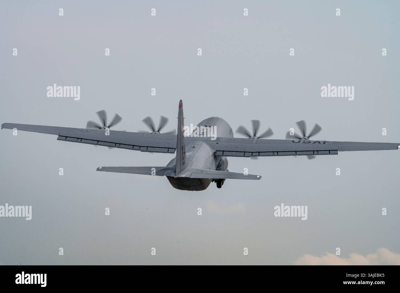 Yokota air base hi-res stock photography and images - Alamy