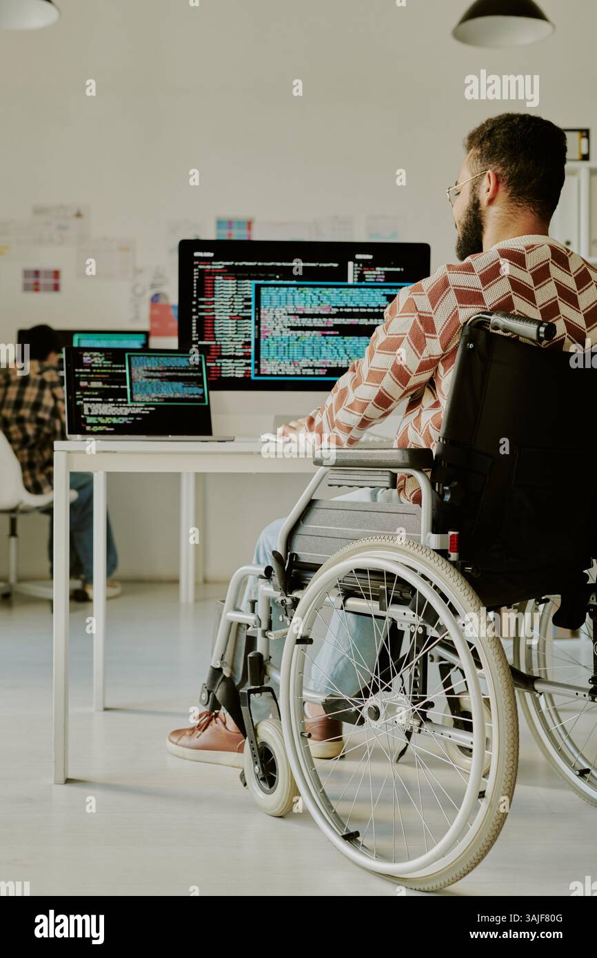 Compute programmer hi-res stock photography and images - Alamy