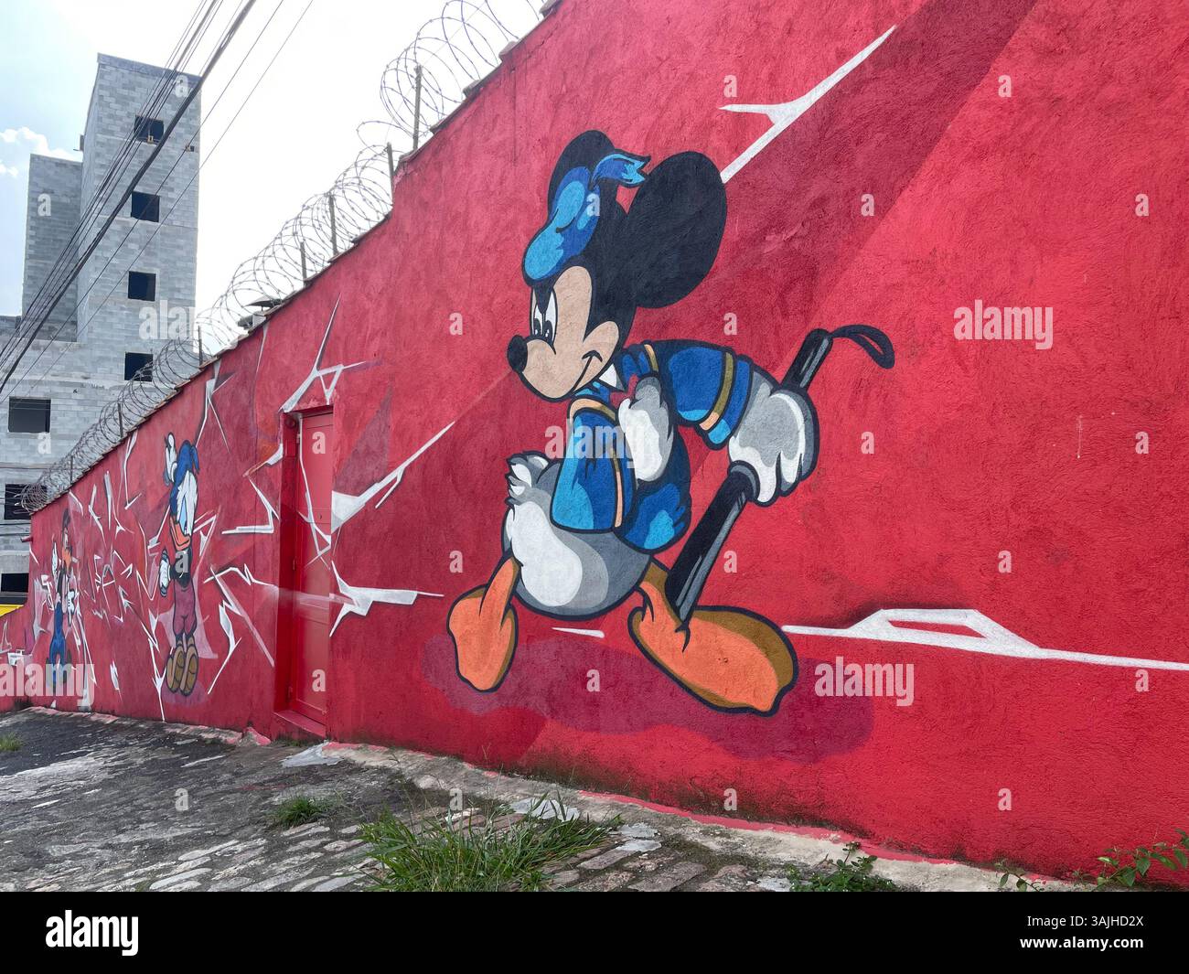 Graffiti mickey mouse on wall hi-res stock photography and Graffiti mickey mouse on wall hi-res stock photography and