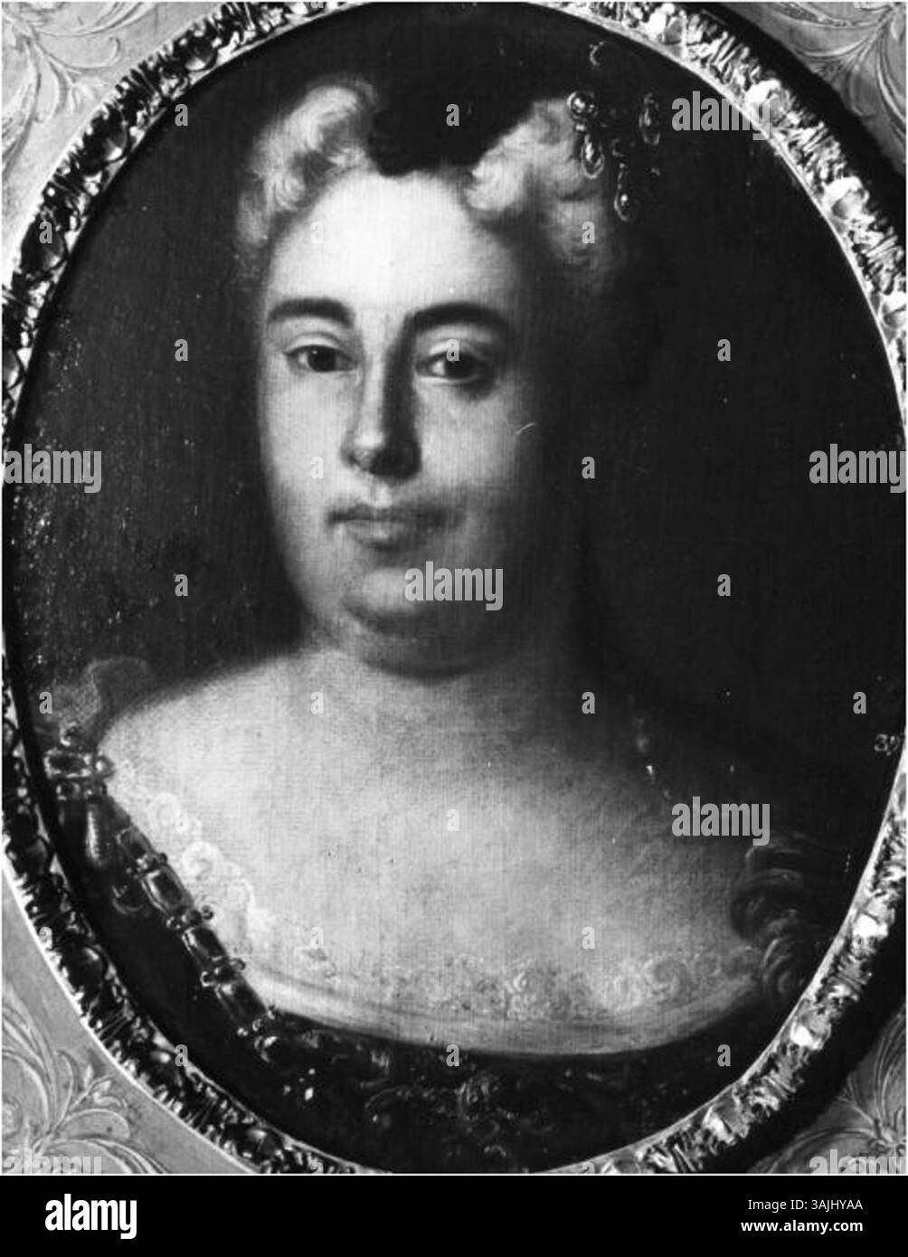 This portrait of Lucrezia Barberini, created between 1700 and 1725, is attributed to an unidentified artist. Lucrezia Barberini, wife of Francesco I d'Este, was a member of the powerful Barberini family in Italy. Stock Photo