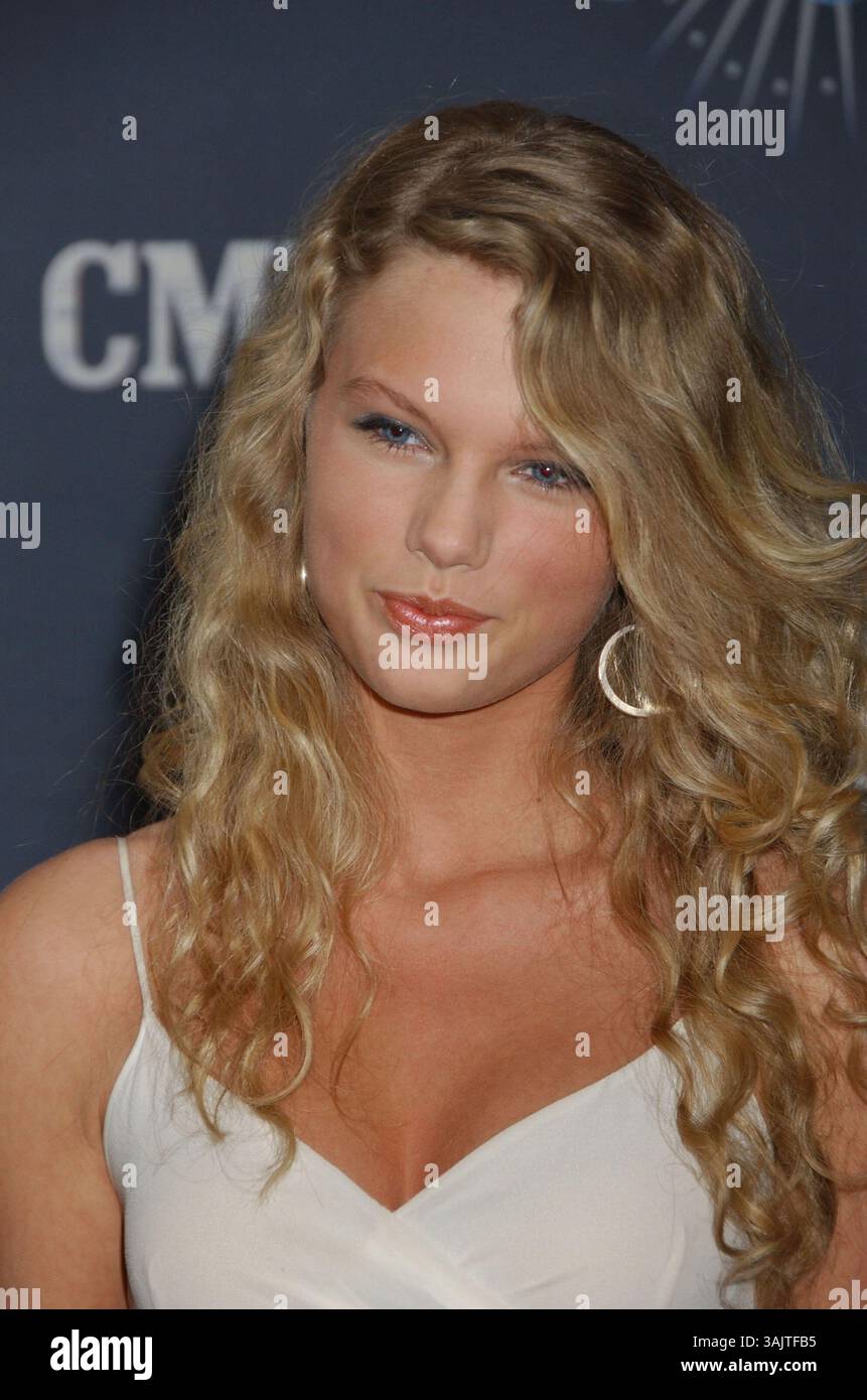2006 taylor swift hi-res stock photography and images - Alamy