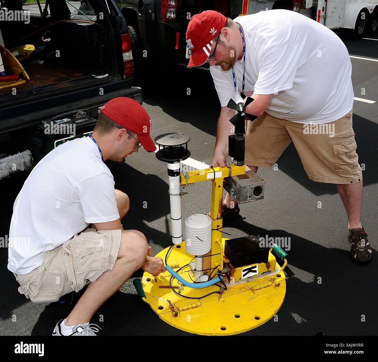 Tornado pods hi-res stock photography and images - Alamy