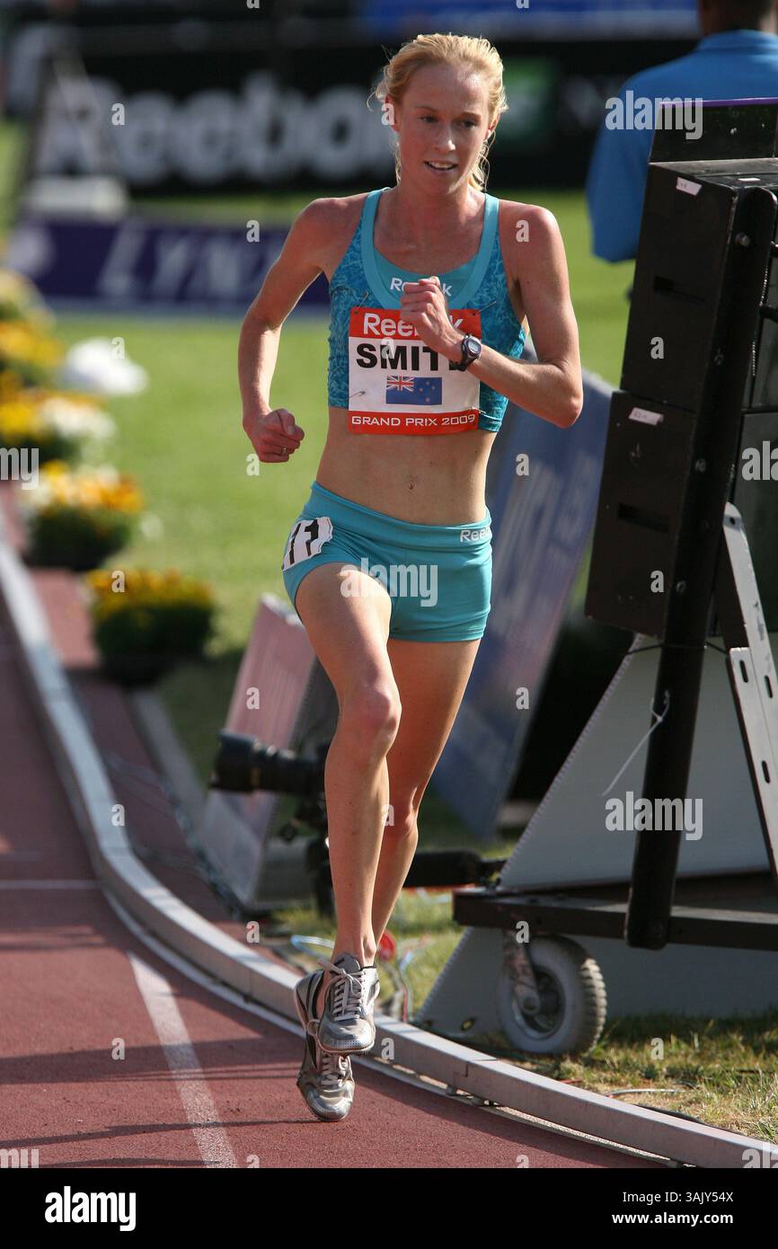 May 30, 2009: Kim Smith of New Zealand competes in the Women's 5000m at the 2009 Reebok Grand Prix at Iachn Stadium in New York City.  Tyler Kaufman/CSM (Credit Image: © Tyler Kaufmann/Cal Sport Media/ZUMA Press) Stock Photo