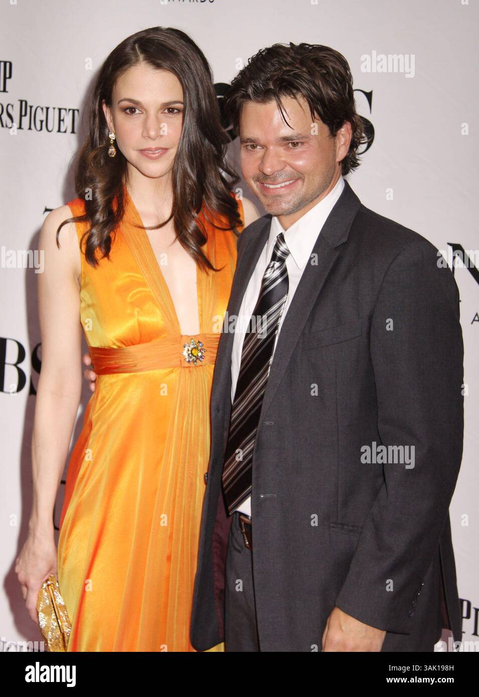 Jun 07, 2009 - New York, New York, USA - Actress SUTTON FOSTER and her ...