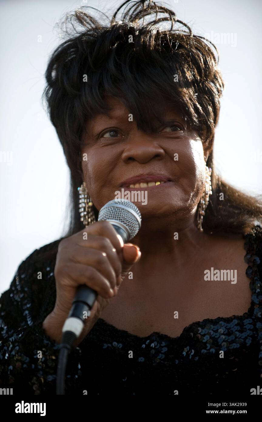 KOKO TAYLOR (September 28, 1928 - June 3, 2009) Gammy Award-winning ...