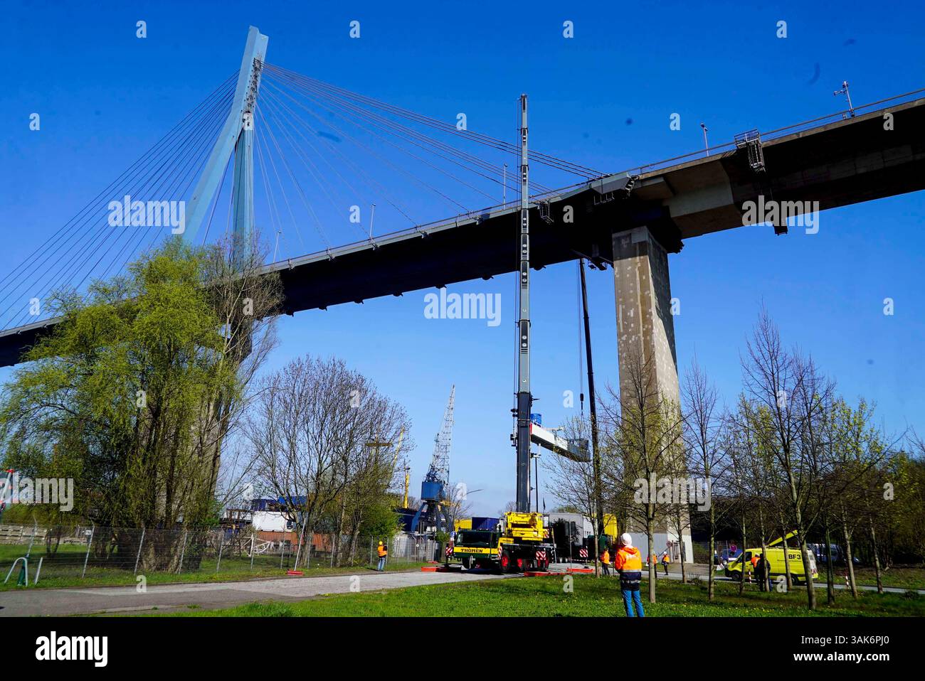 WARTUNGSBRÜCKE 2 AUFSTIEGE 820 MM - PLATTFORMEN