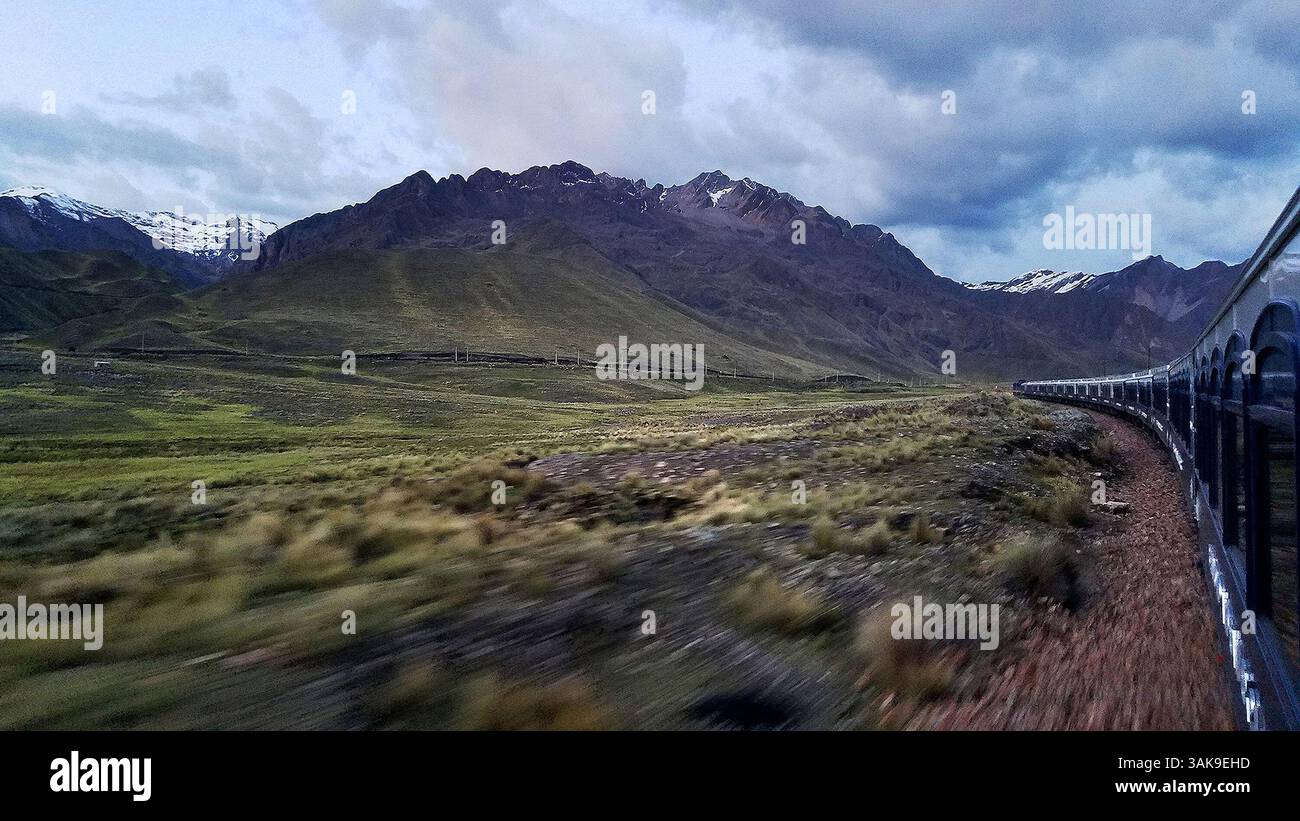 Mount Del Raya La raya peru hi-res stock photography and images - Alamy