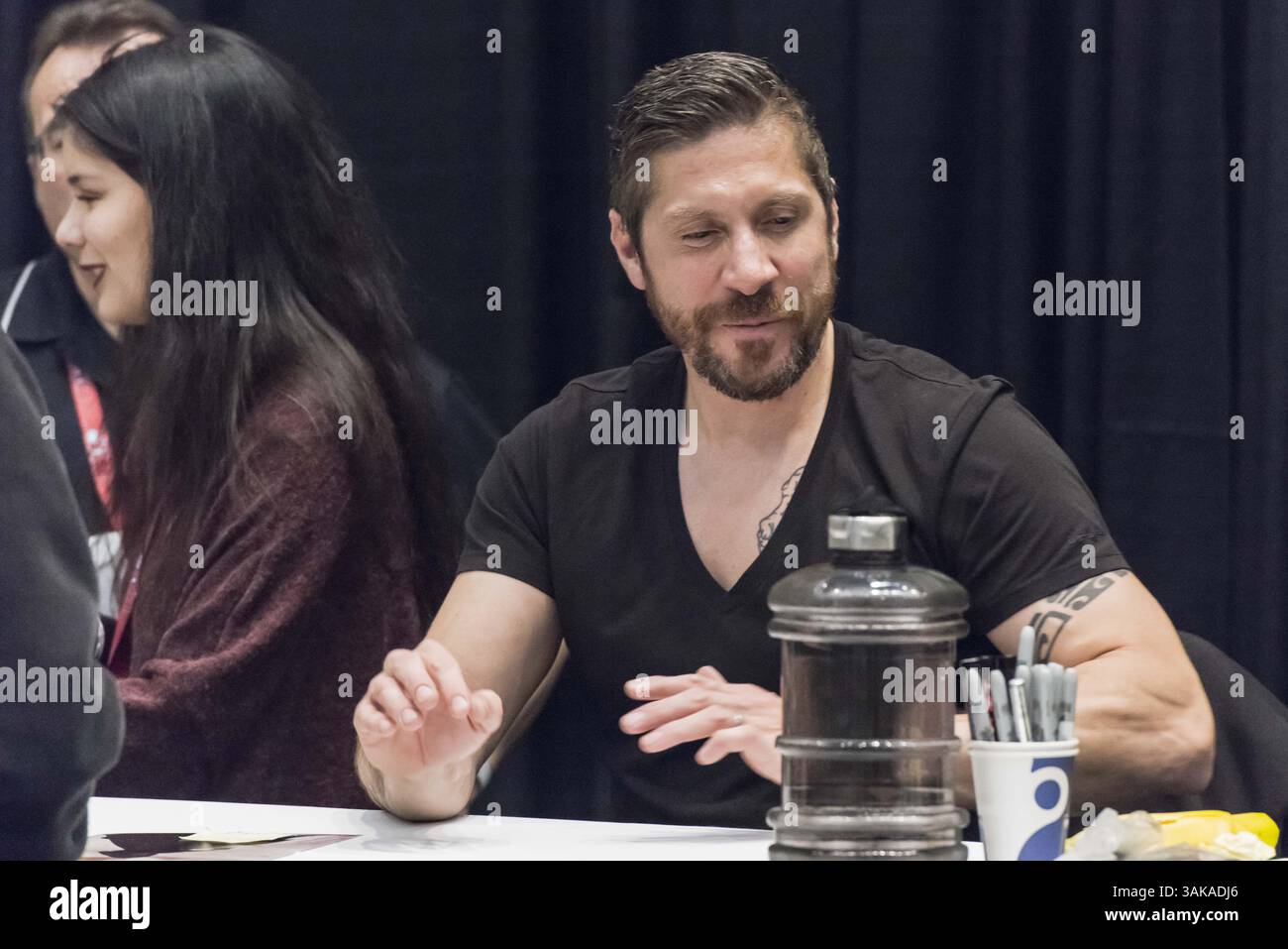 Ray park darth hi-res stock photography and images - Alamy