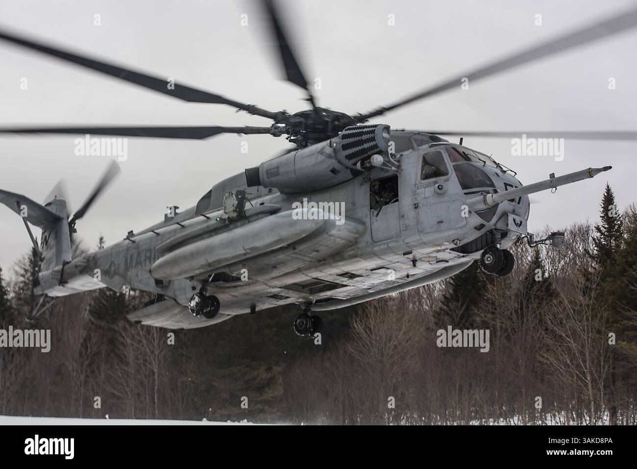 Condor aircraft takes off hi res stock photography and images Alamy