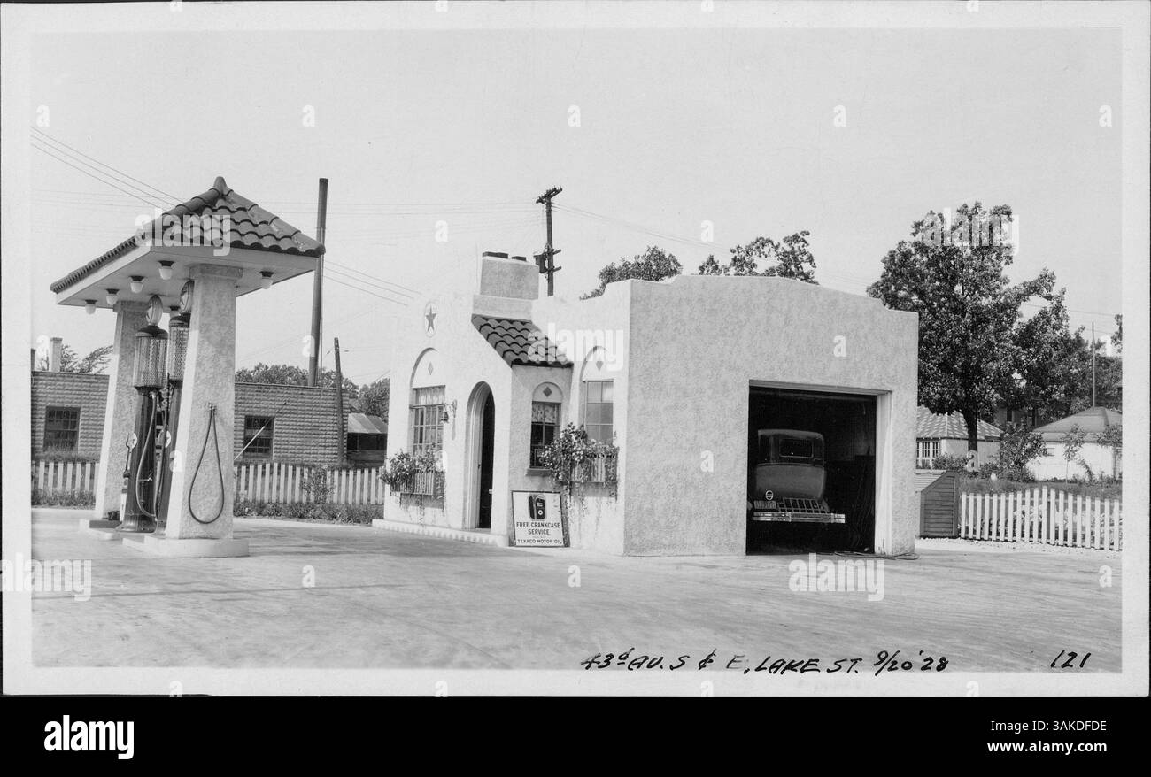 Texaco gas station 1950s hi-res stock photography and images Texaco gas station 1950s hi-res stock photography and images