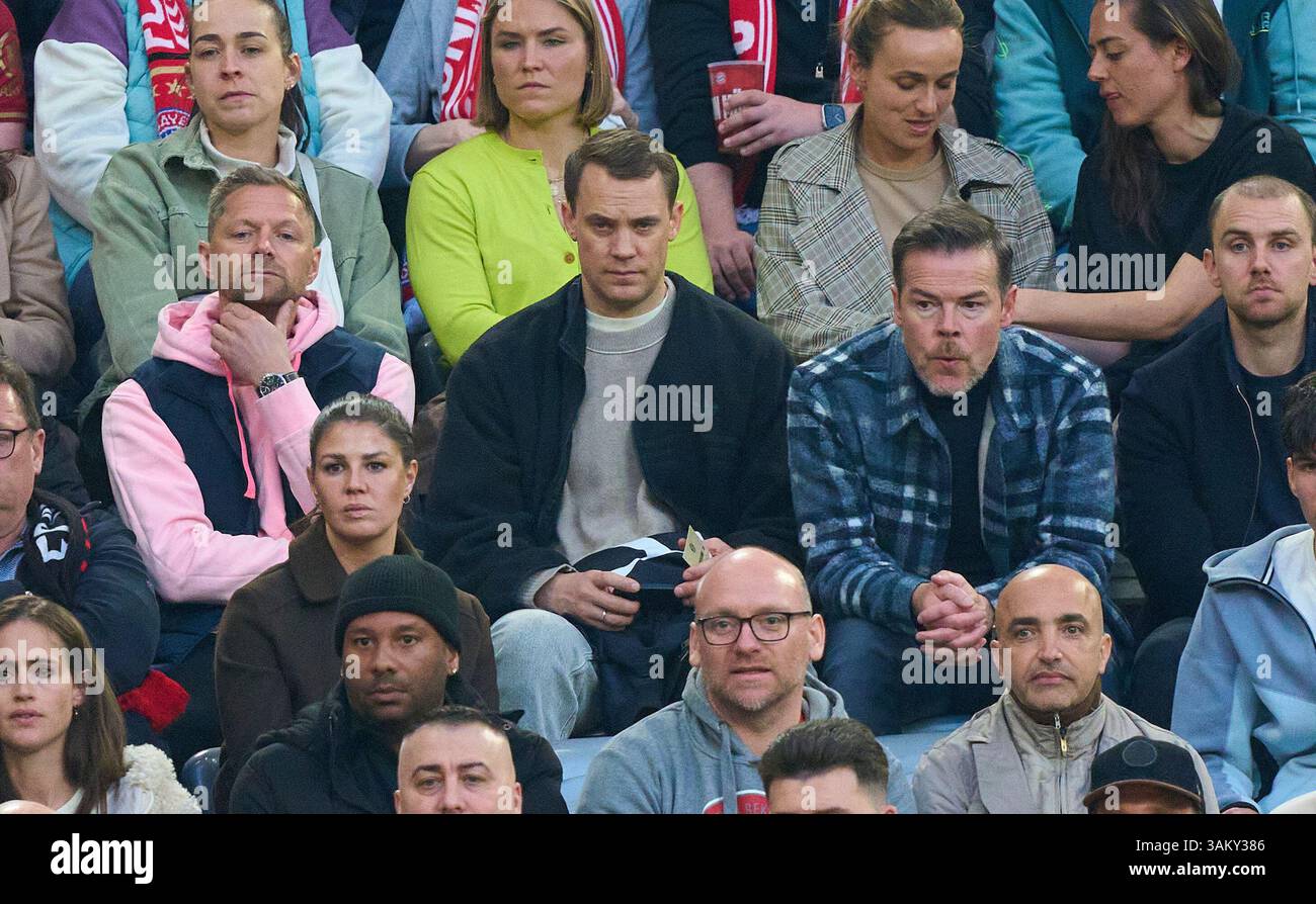 Match goalkeeper referee hi-res stock photography and images - Page 13 -  Alamy, image size:1300x894