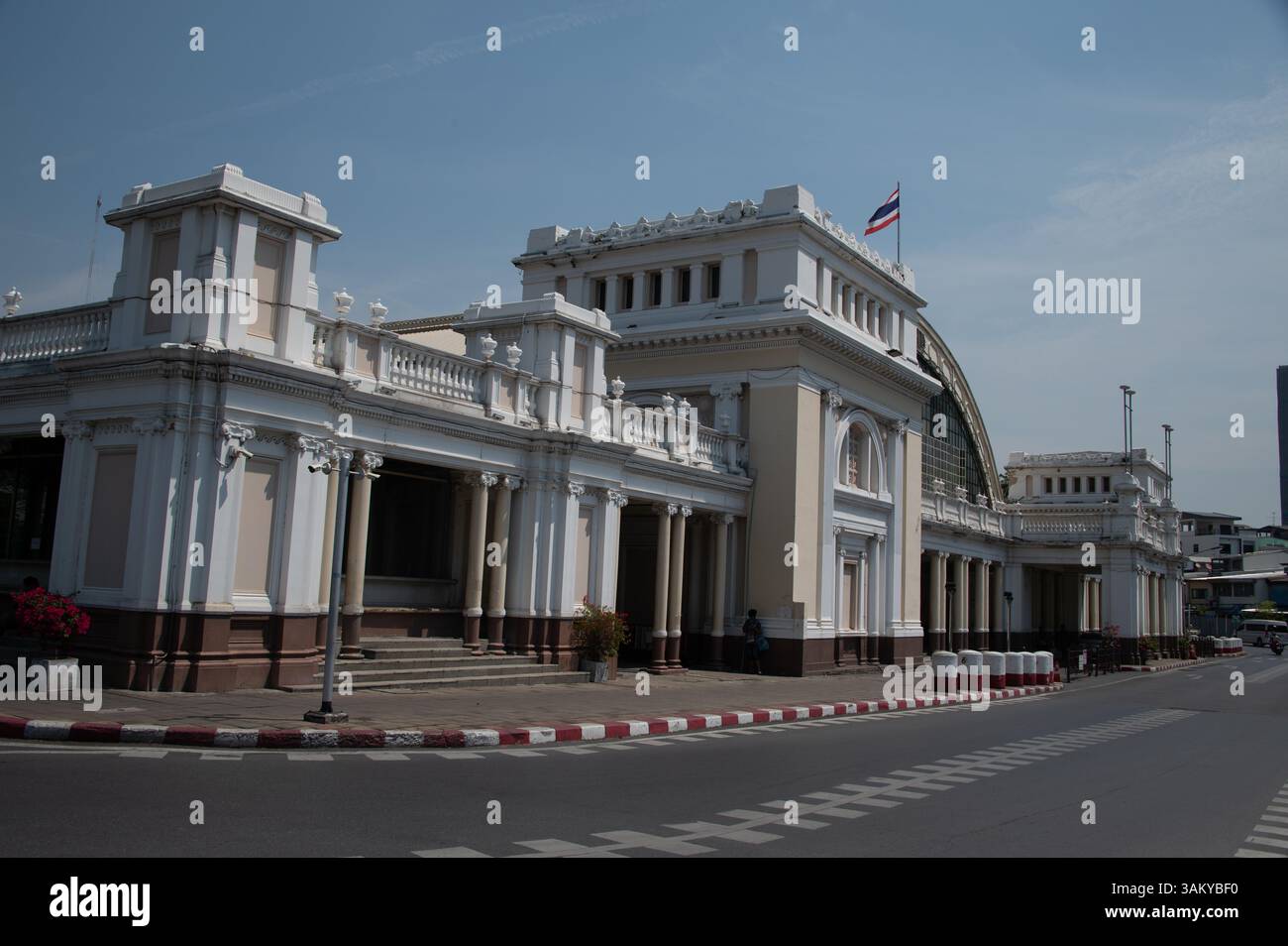 Hua Lamphong station in Bangkok in Thailand has an Italian Neo-Renaissance-style, and was designed by Italian architect Mario Tomagno.  Since when it Stock Photo