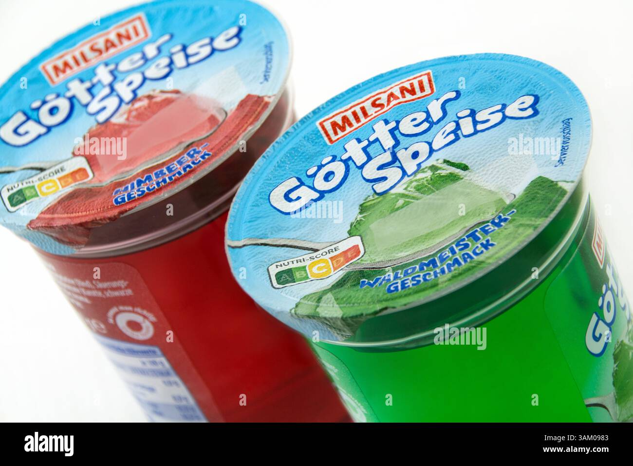 Götterspeise Waldmeister und Himbeere von Milsani Stock Photo