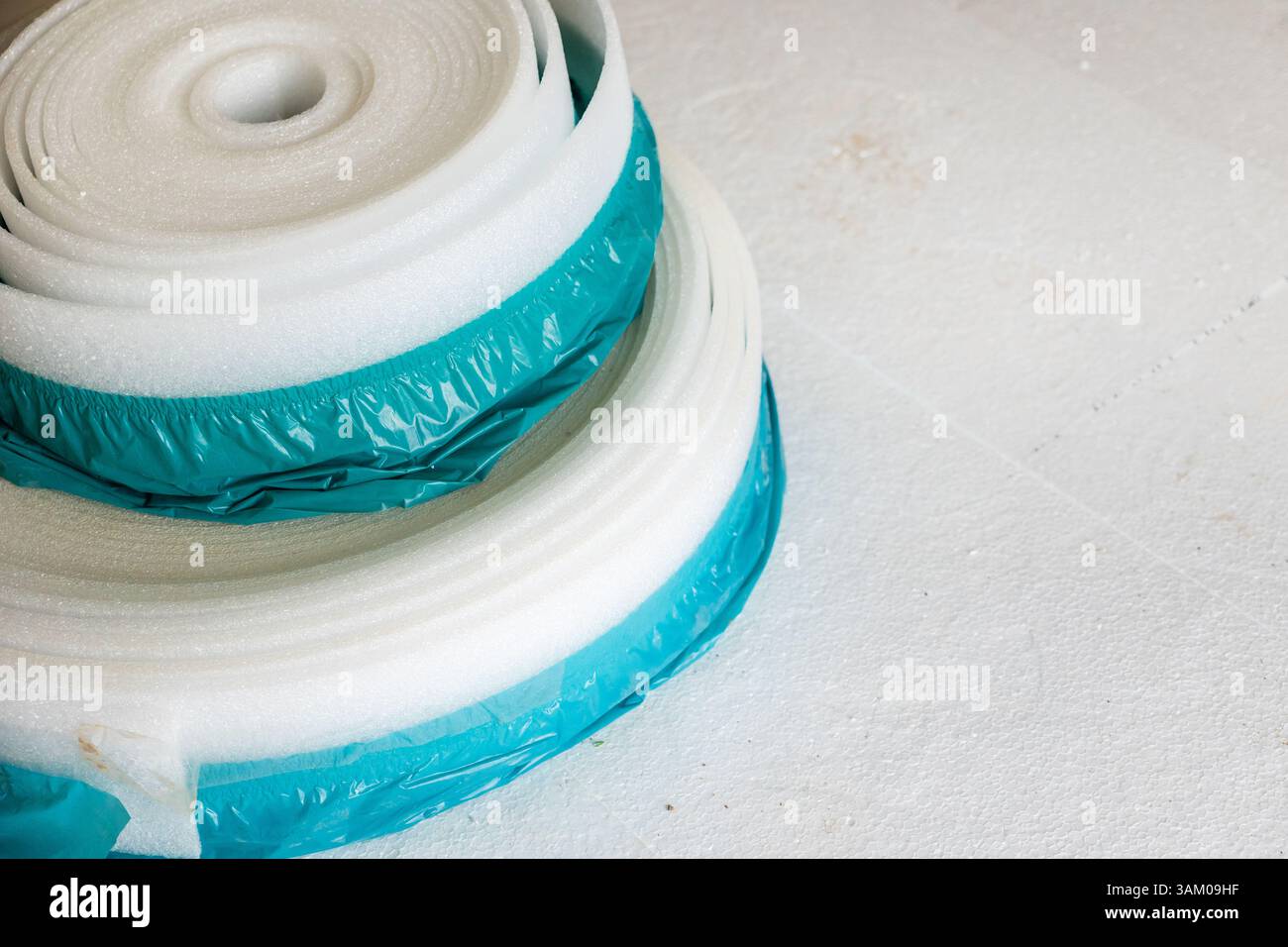 Acoustic sealant construction hi-res stock photography and images - Alamy