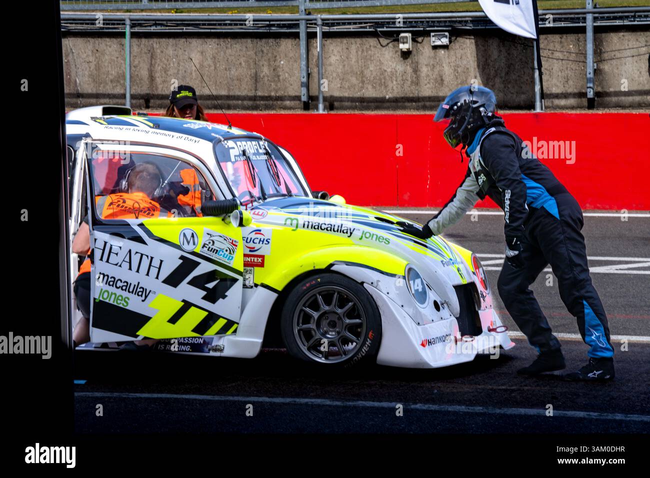 Fun Cup Endurance Race At Brands Hatch 12 April 2025 Stock Photo - Alamy