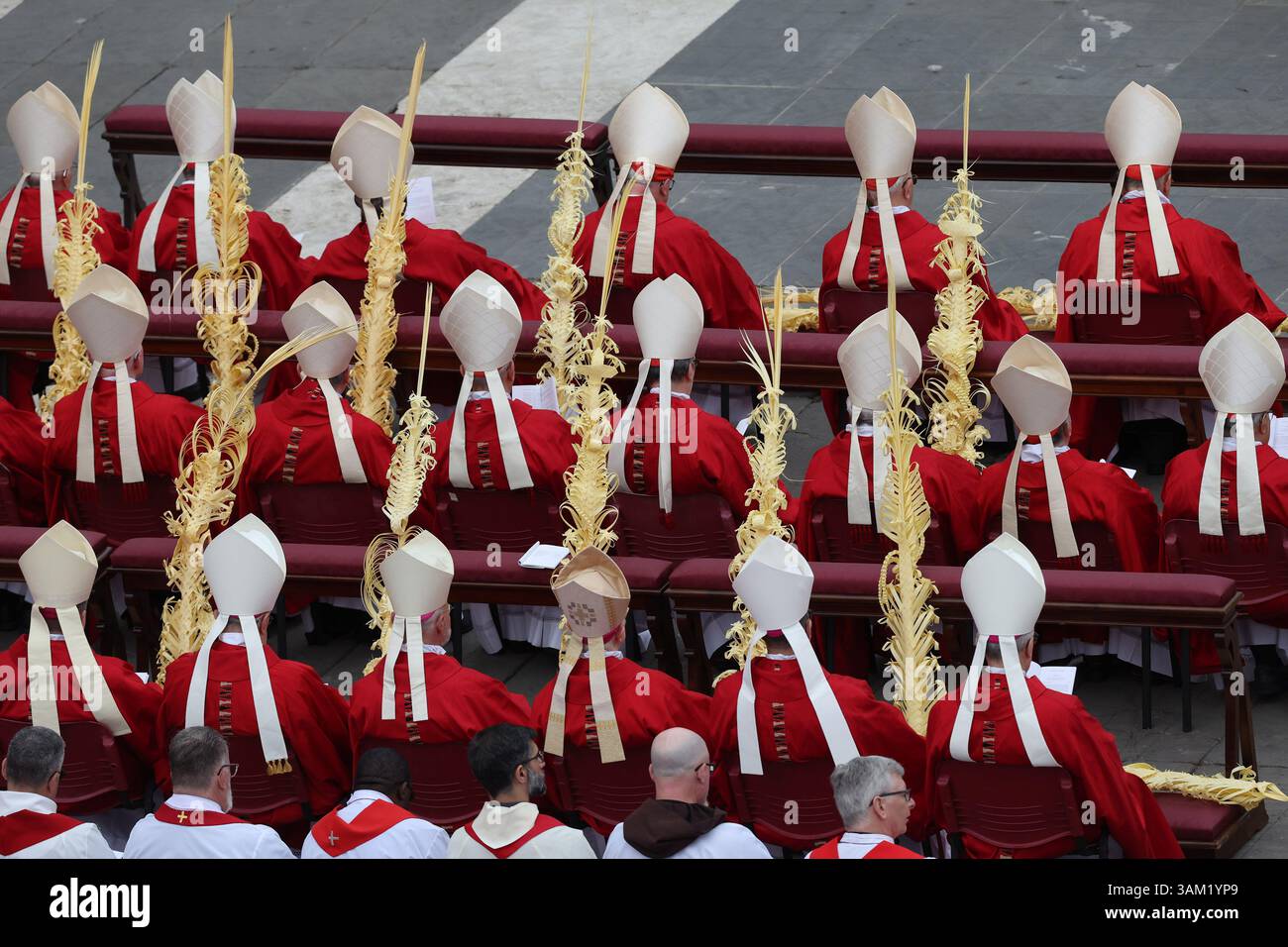 Vatican City , Italy 13.04.2025 : Cardinals attend the solemn ...