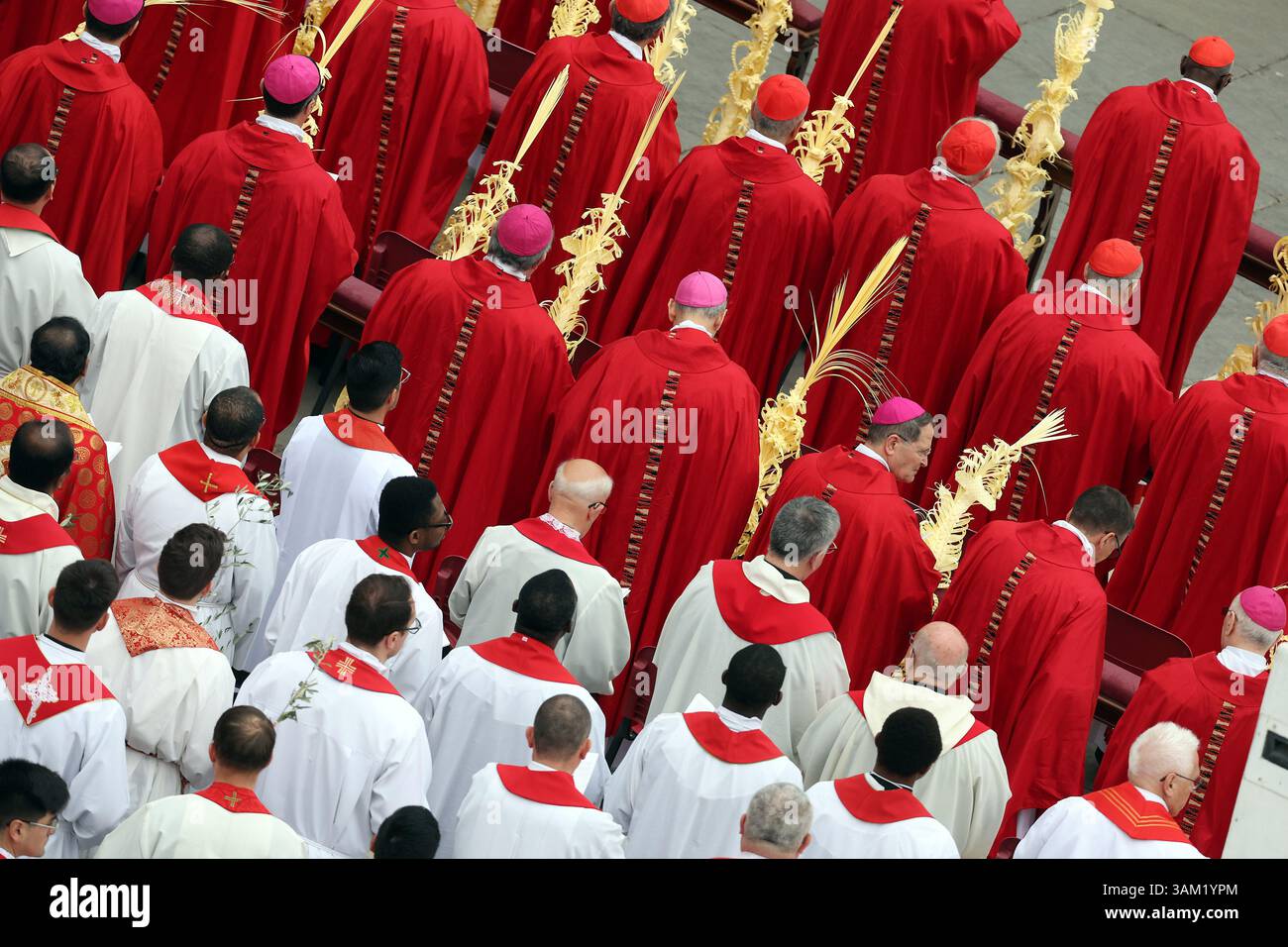 Vatican City , Italy 13.04.2025 : Cardinals attend the solemn ...