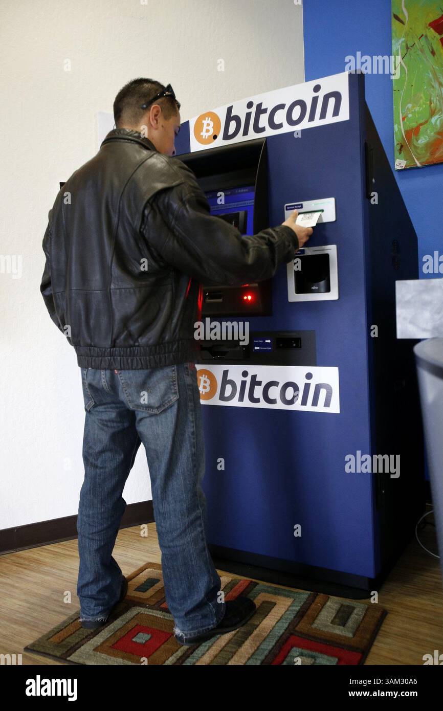 Bitcoin atm machine hi-res stock photography and images - Page 2 - Alamy