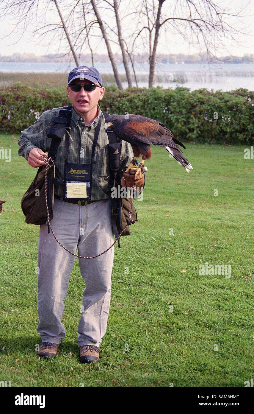 Illinois Raptor Center Decatur Il Falconry favorite hi-res stock photography and images - Alamy