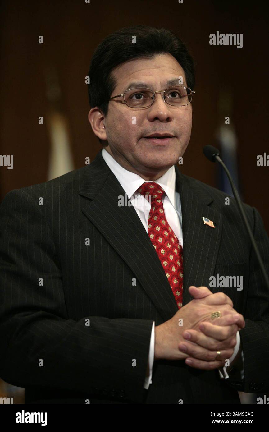 Andrew gonzales hi-res stock photography and images - Alamy