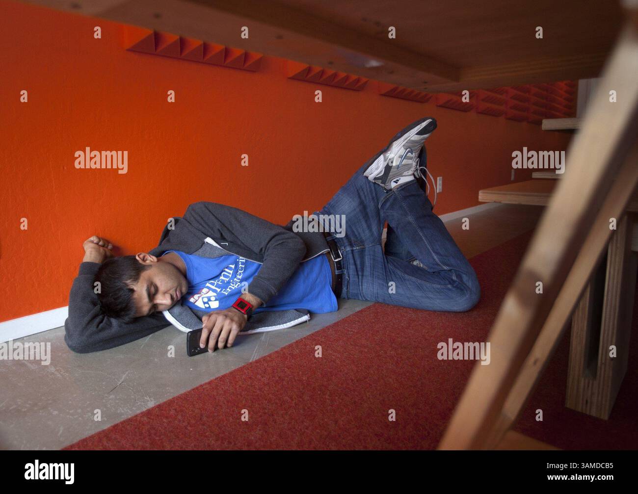 Y combinator image hi-res stock photography and images - Alamy