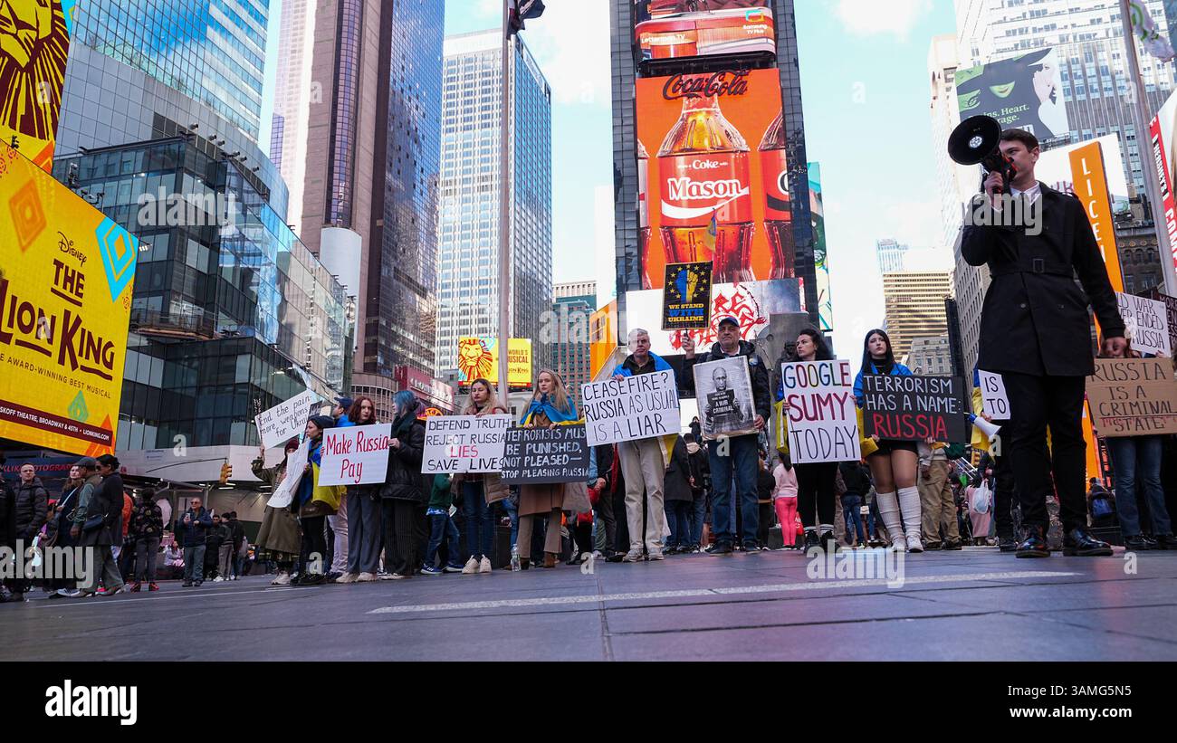 New York, New York, Deer. 13th Apr, 2025. (new) ukrainian voices rise ...