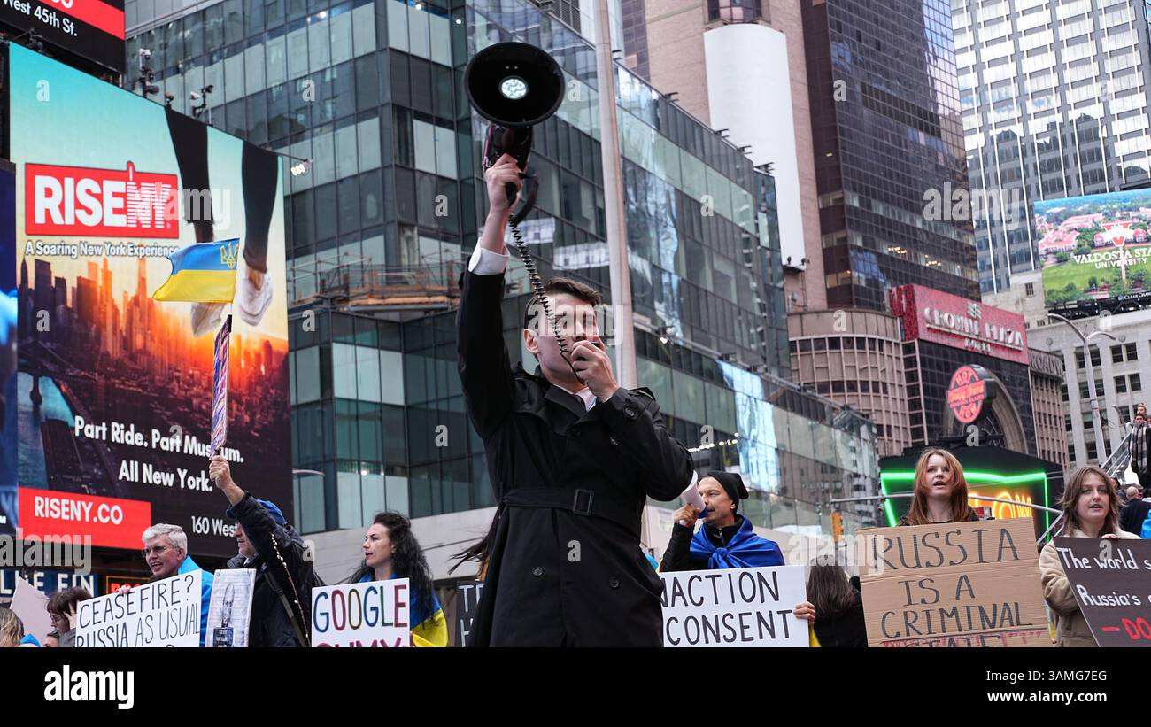 New York, New York, Deer. 13th Apr, 2025. (new) ukrainian voices rise ...