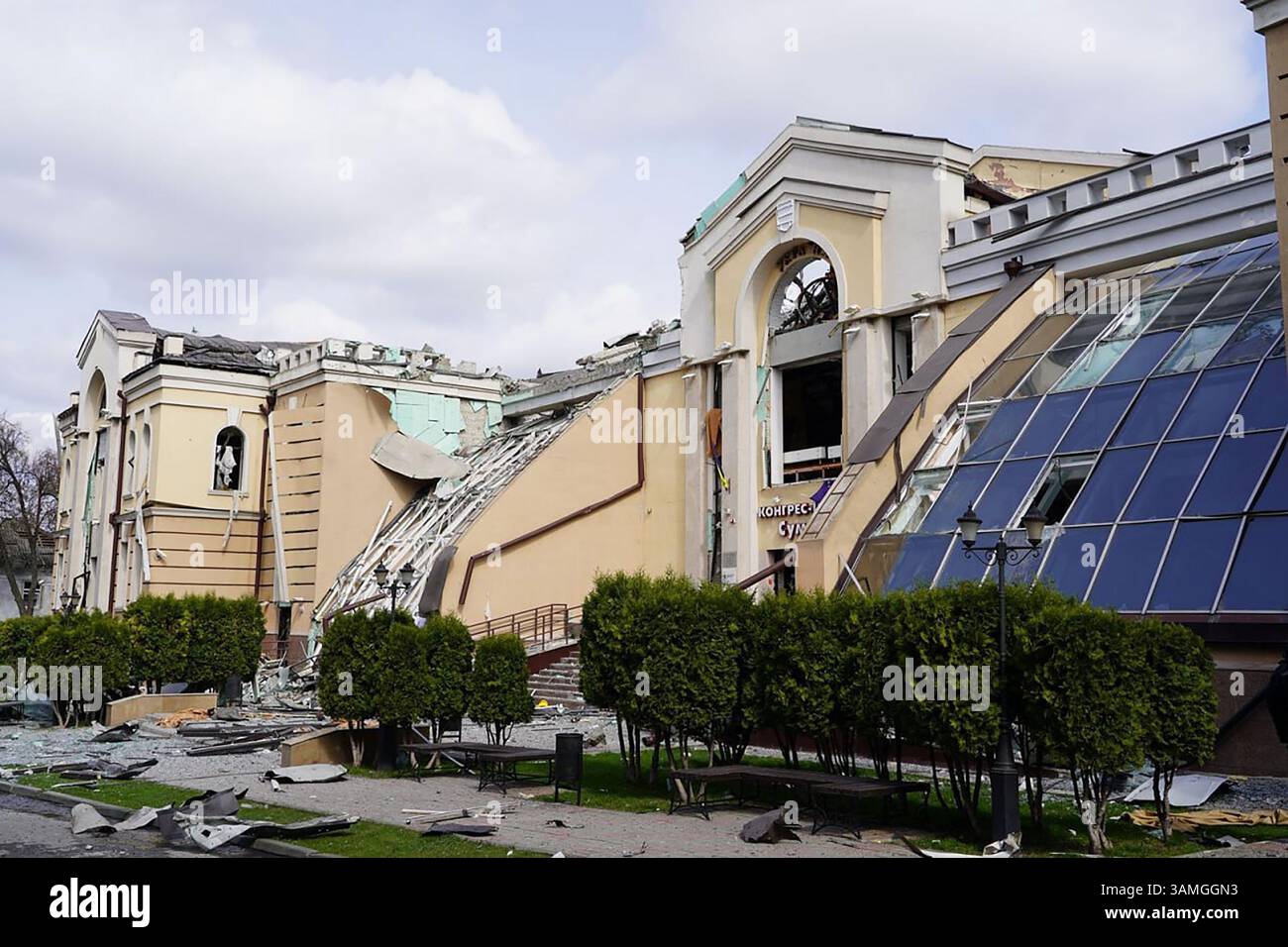 Ukraine university building destroyed hi-res stock photography and ...
