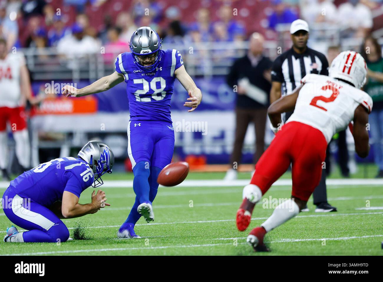 ST. LOUIS, MO - APRIL 13: St. Louis Battlehawks kicker Rodrigo ...