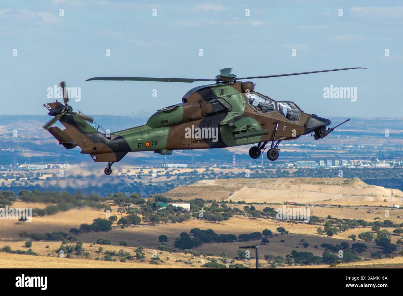 Helicóptero De Ataque De La Infantería De Marina De EE. UU. Fotografía  editorial - Imagen de armadura, america: 14358497, image size:1300x956