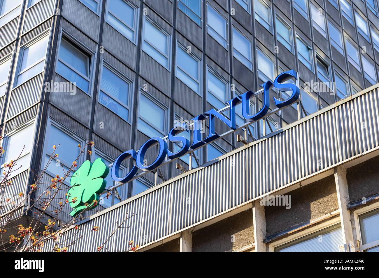 City building logo hi-res stock photography and images - Alamy, image size:1300x956