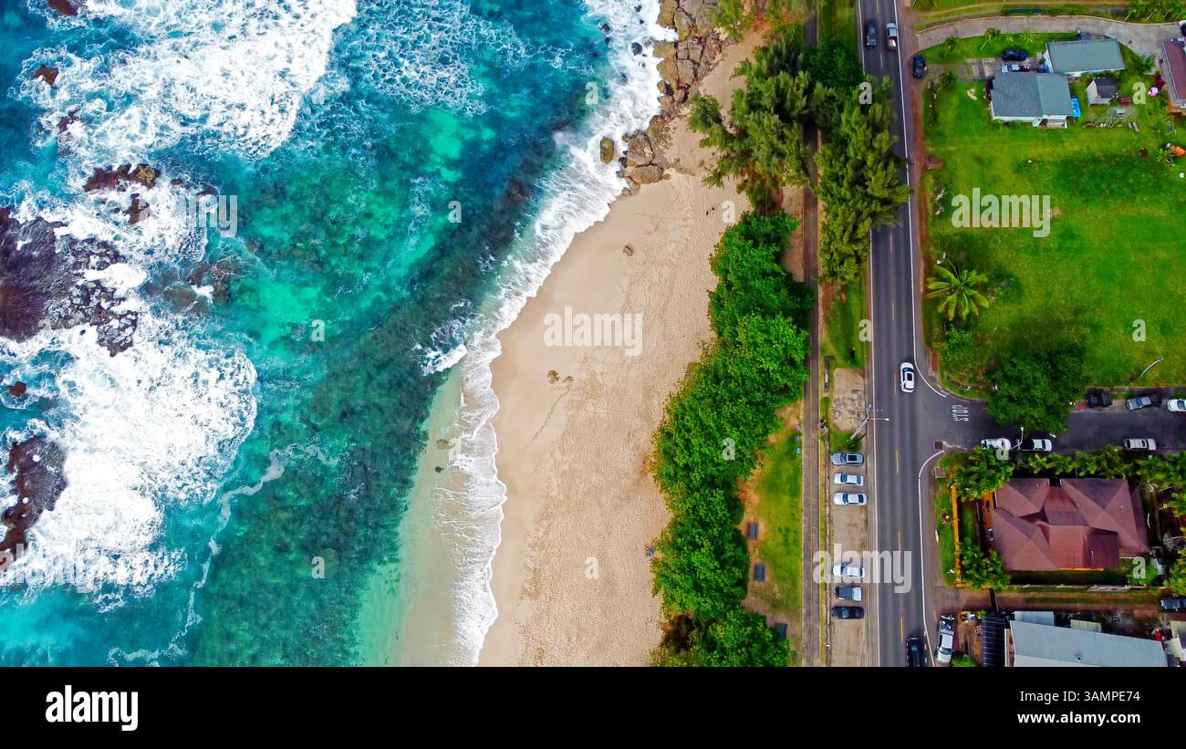Sandy beach turquoise ocean waves hi-res stock photography and images ...