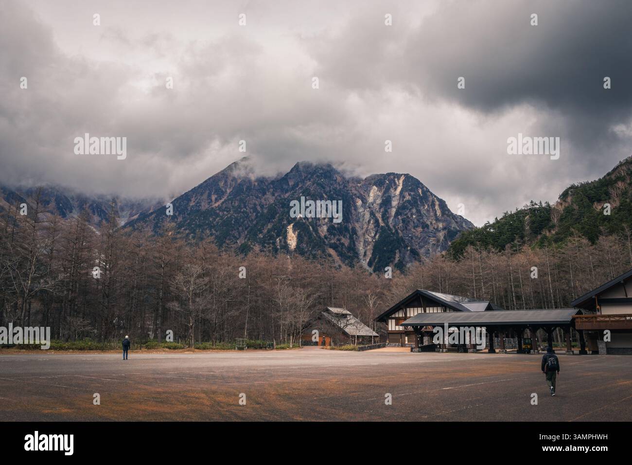 Japanese landscape mountains hi-res stock photography and images