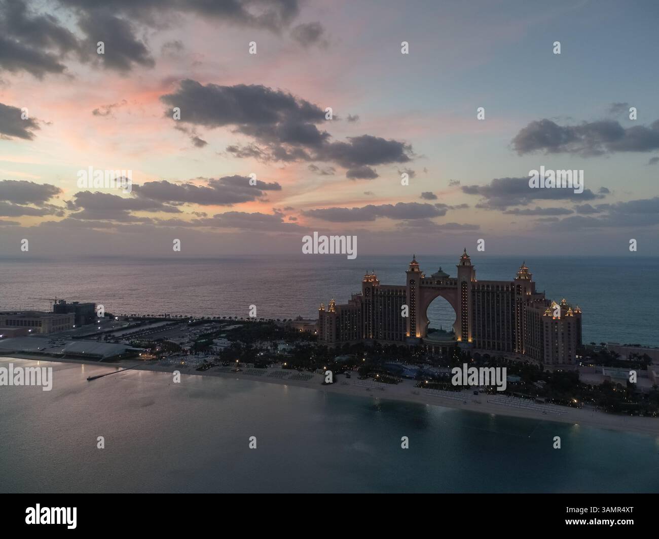 Aerial view of the luxurious Palm Jumeirah Atlantis Hote…