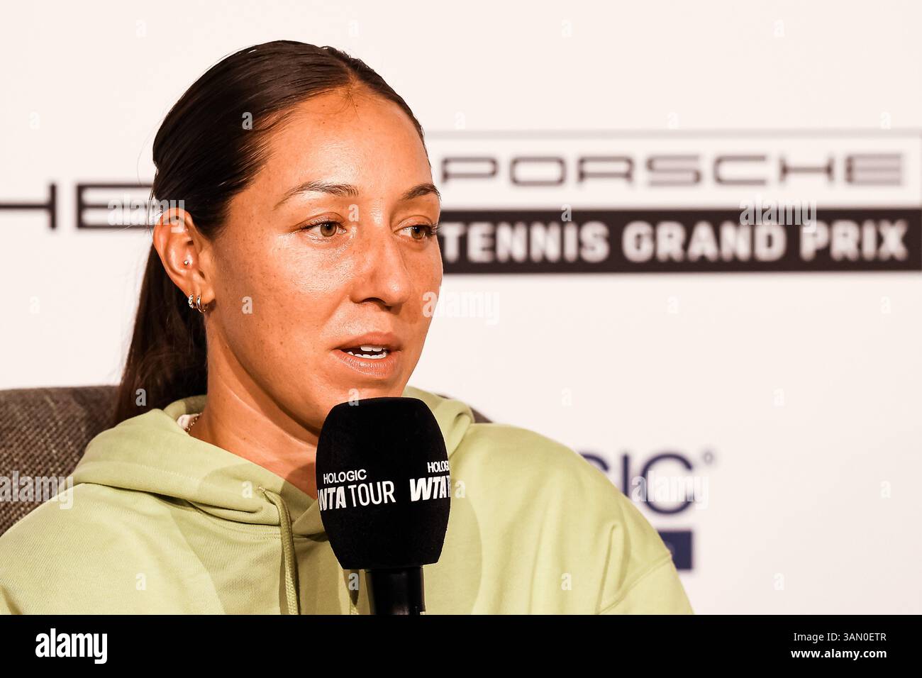 Stuttgart Deutschland 14th Apr 2025 Jessica Pegula USA Beim Stuttgart Deutschland 14th Apr 2025 Jessica Pegula Usa Beim Interview Ger Porsche Tennis Grand Prix Gp Stuttgart 2025 Wta500 14042025 Foto Eibner Buerke Credit Dpaalamy Live News 3AN0ETR 