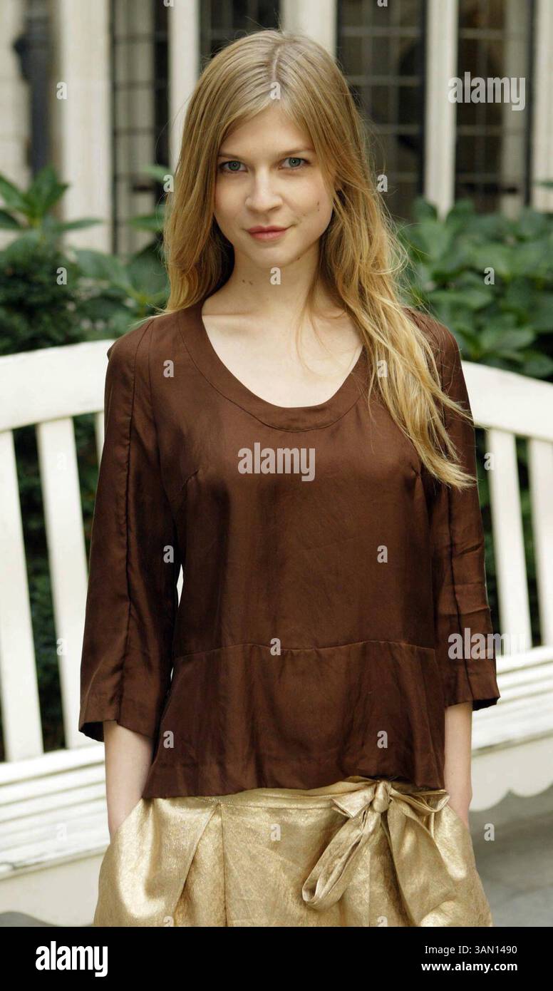 Fleur delacour hi-res stock photography and images - Alamy, image size:776x1390