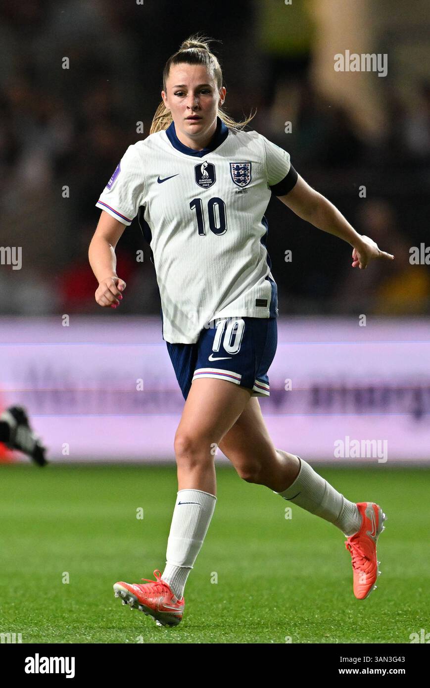 Ella Toone 10 Of England Pictured During A Game Between The National ella-toone-10-of-england-pictured-during-a-game-between-the-national