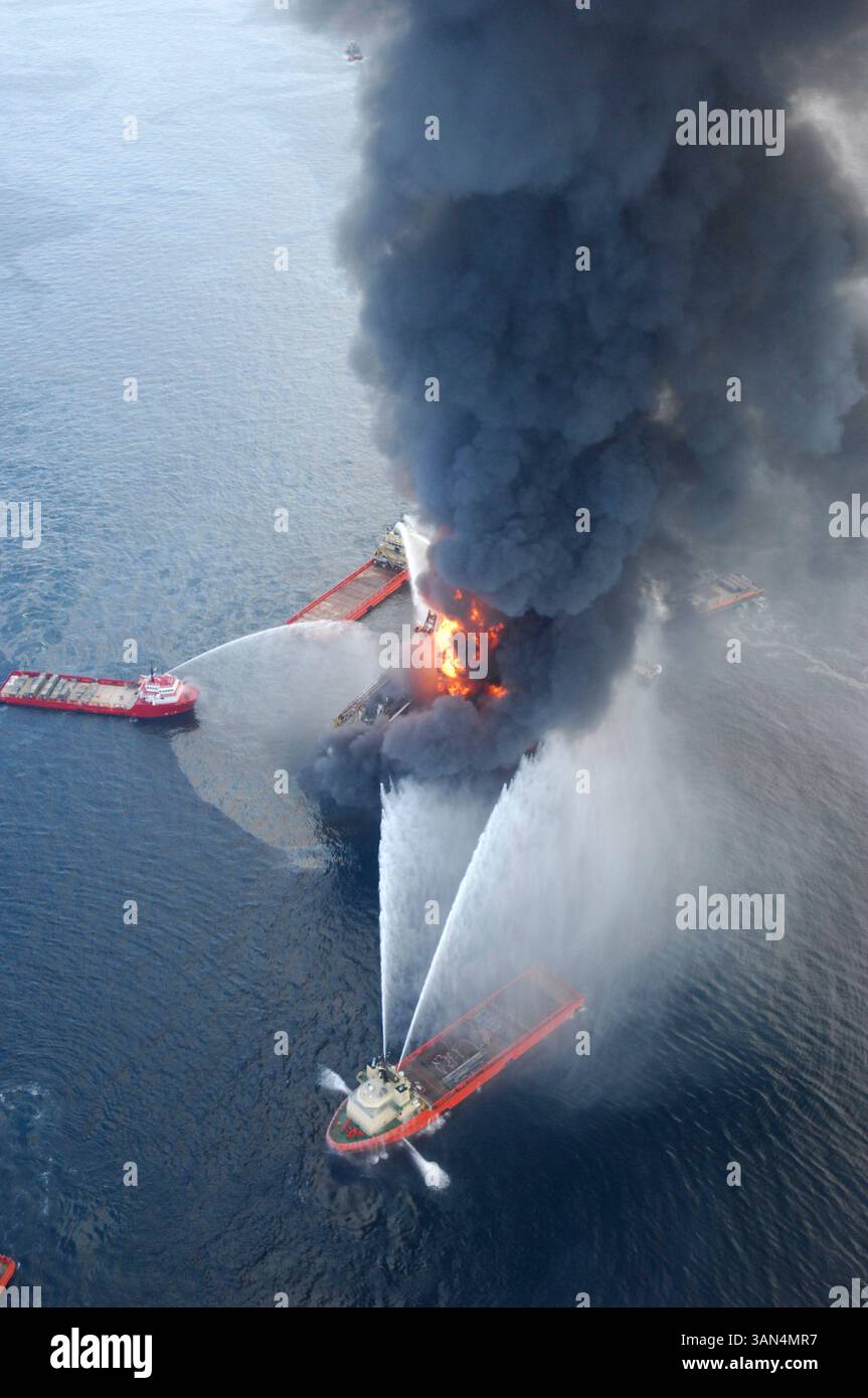 Fire Rig Disaster Deepwater horizon oil rig fire hi-res stock photography and images - Alamy