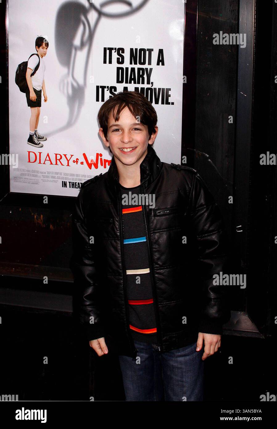 Zachary gordon diary of a wimpy kid hi-res stock photography and images -  Alamy, image size:898x1390
