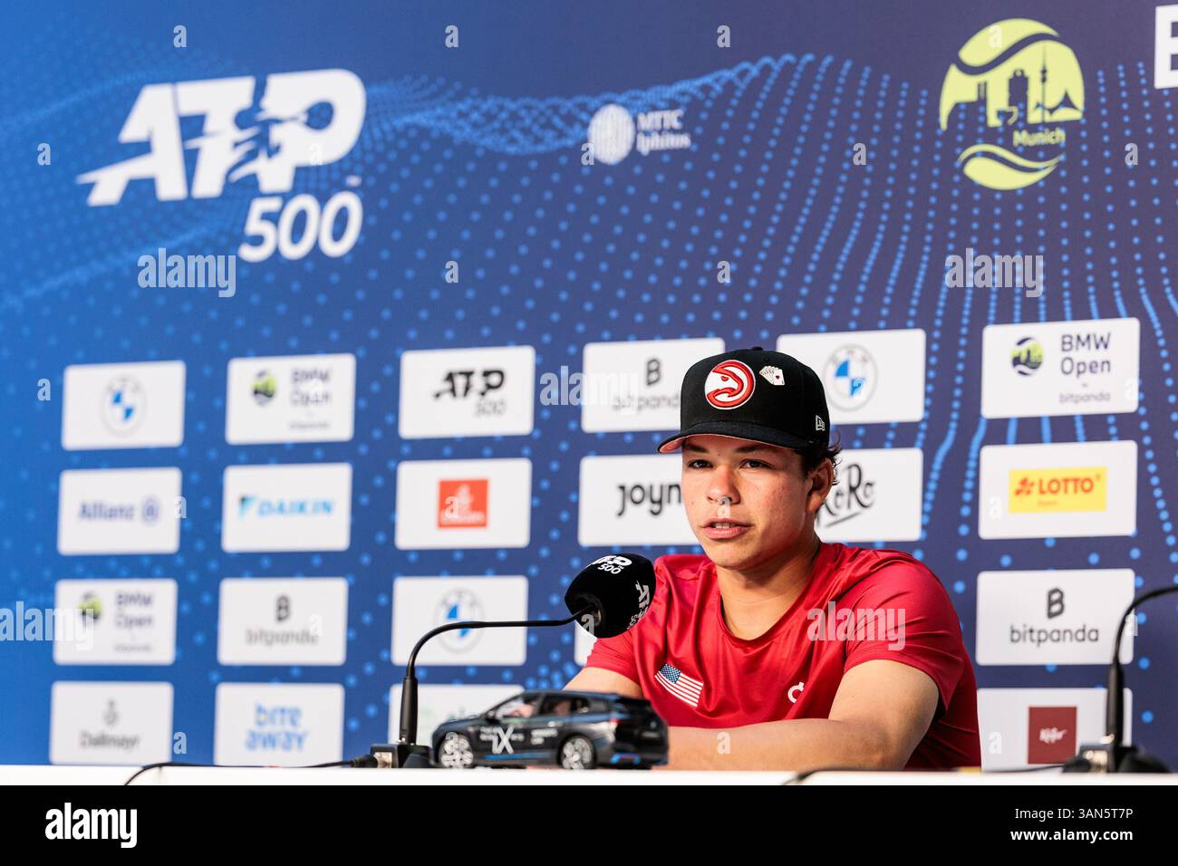 Munich, Germany. 14th April, 2025. Ben Shelton (USA) w?hrend der Pressekonferenz BMW Open by Bitpanda M?nchen ATP 500: Tag 3, M?nchen, MTTC Iphitos am 14.04.2025 Credit: dpa picture alliance/Alamy Live News Stock Photo