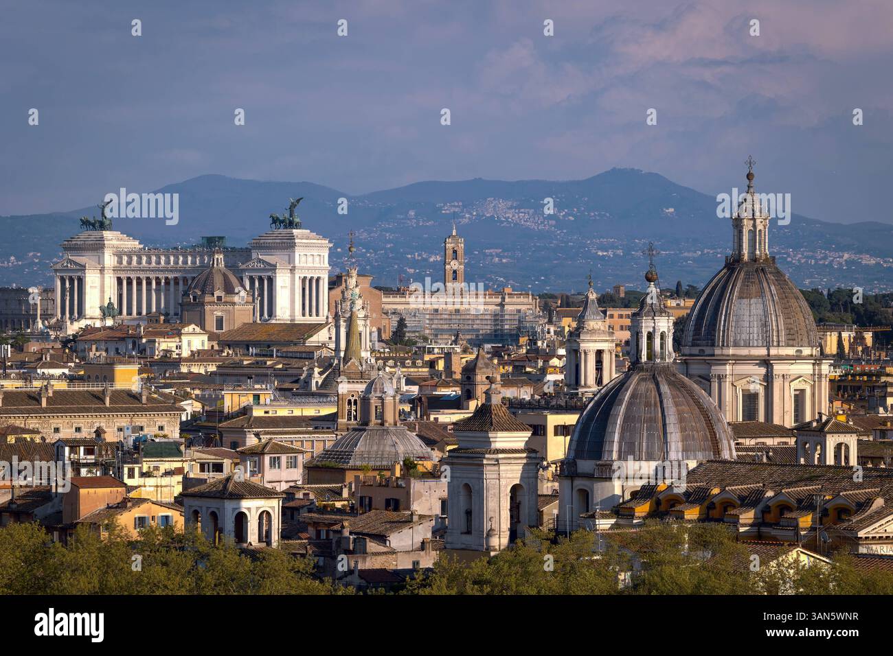 Overview of the historic center of Rome. Skyline of the city of Rome ...