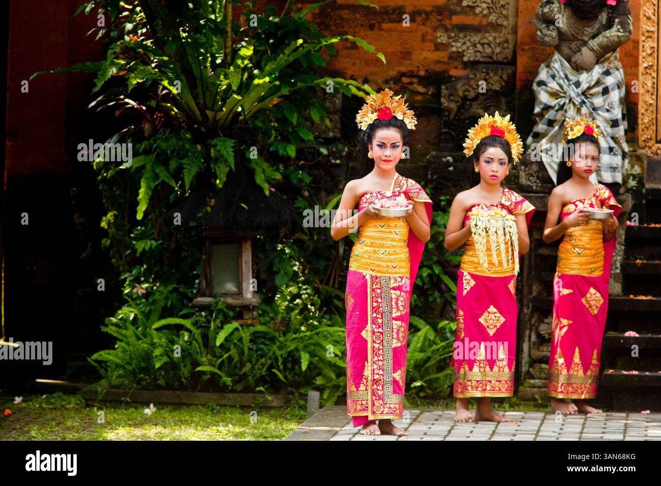 Peachy Butts Porno Videos Onlayn