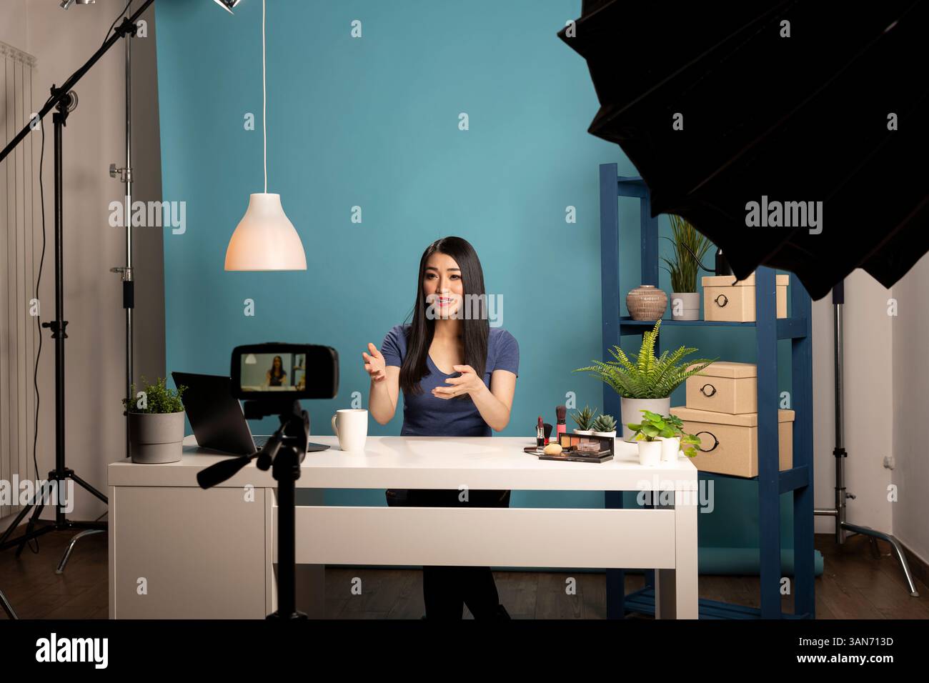 Blogger trends in video hi res stock photography and images Alamy Blogger trends in video hi res stock photography and images Alamy