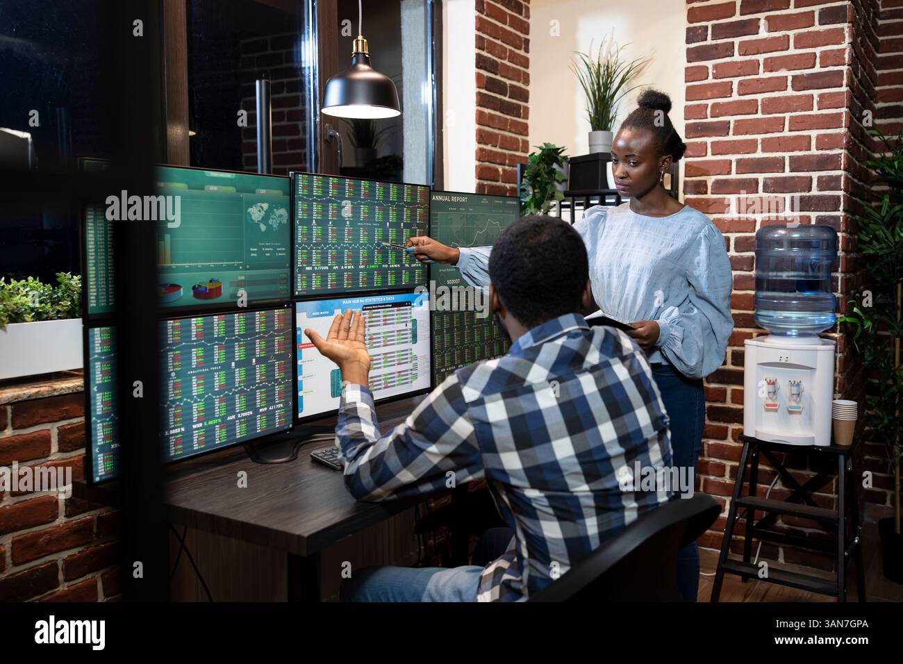 Tech savvy investor hi-res stock photography and images - Alamy