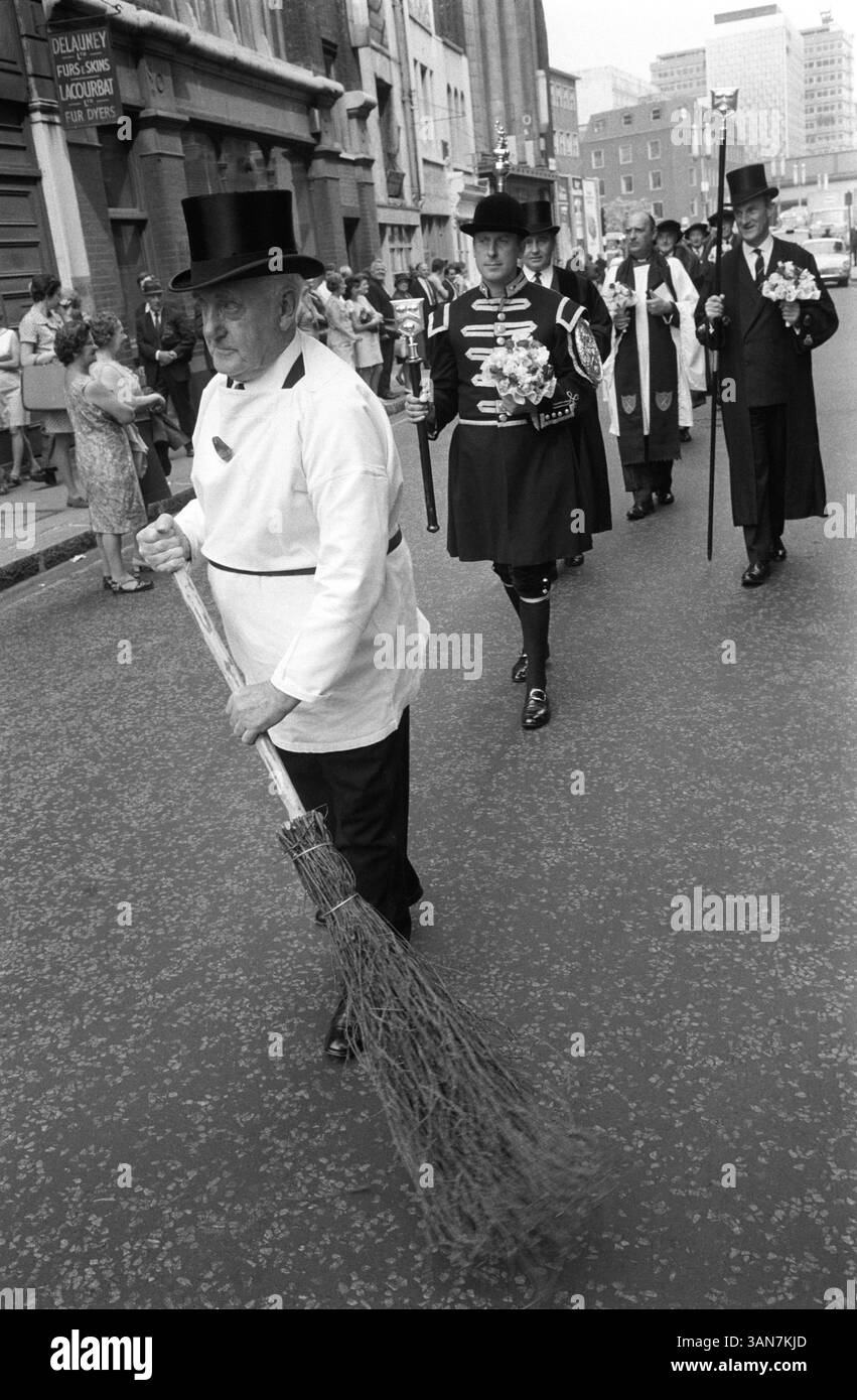 Master Vinters English vintners Black and White Stock Photos & Images - Alamy