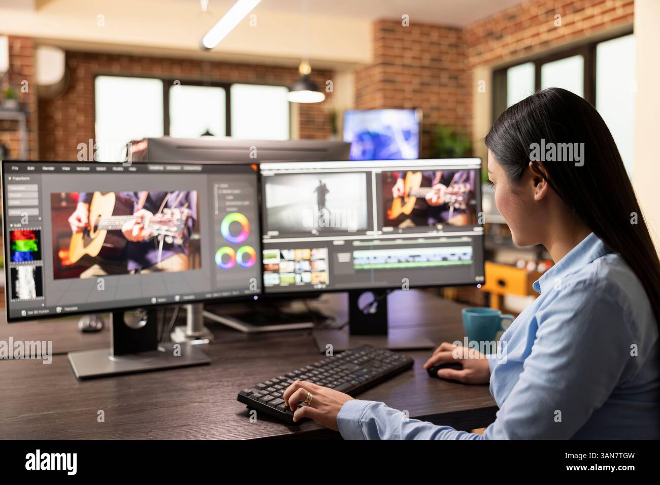 Asian American Filmmaker Hi res Stock Photography And Images Alamy Asian American Filmmaker Hi res Stock Photography And Images Alamy