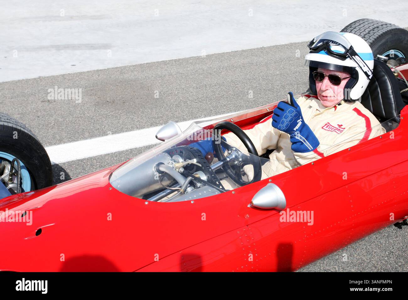 John surtees ferrari 1964 hi-res stock photography and John surtees ferrari 1964 hi-res stock photography and